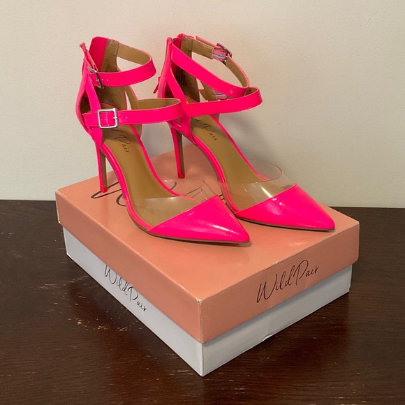 Wild Pair Hot Pink Strappy Heels - Picture 1 of 7